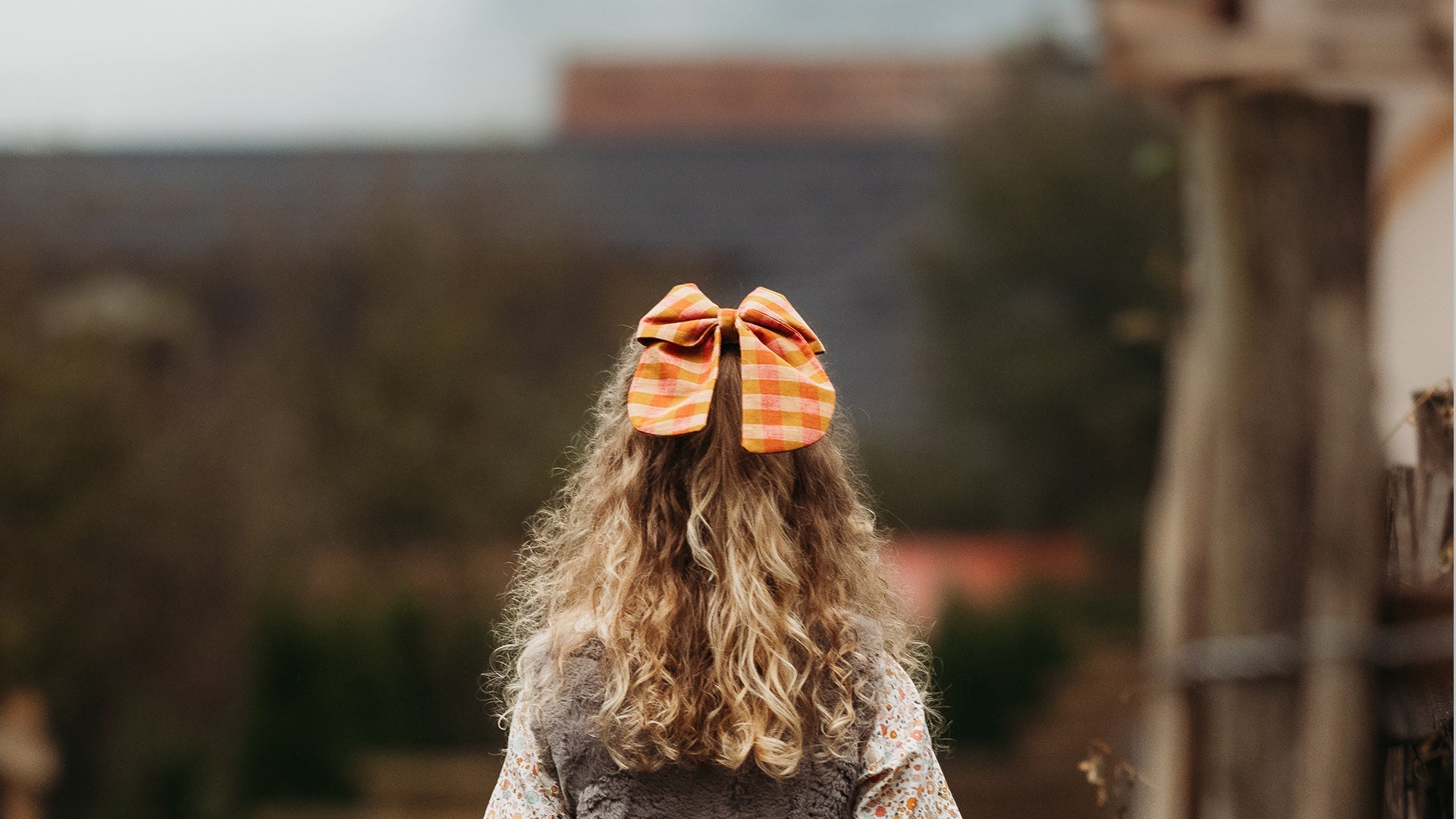 How to Wear a Hair Bow as an Adult (Without Looking 6)