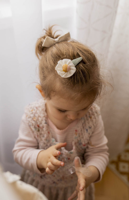 Daisy Linen Flower Hair Snap
