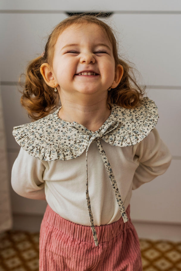Cotton Peter Pan Collar with Ruffle – Blue Flowers