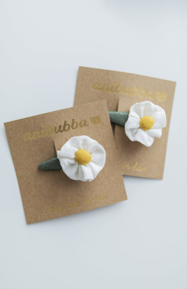 Daisy Linen Flower Hair Snap