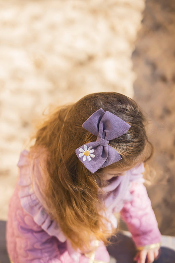 Linen Hair clip  Bow Bambina with embroidered Daisy flower