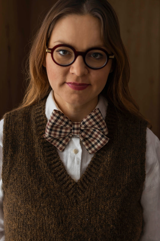 Plaid Bow – A Charming and Elegant Hair Accessory