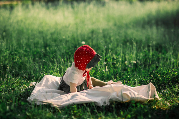 Linen Bonnet Red Strawberry