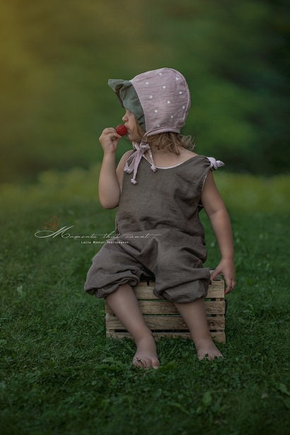 Linen Bonnet Strawberry I