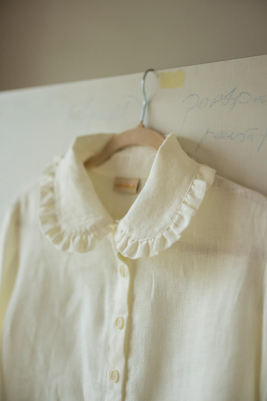 Reba Linen Shirt with Rounded Peter Pan Collar