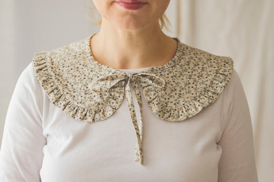Cotton Peter Pan Collar with Ruffle – Blue Flowers