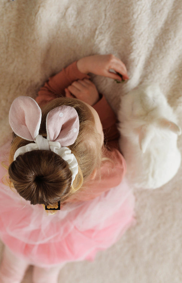 Linen Scrunchie White Mouse