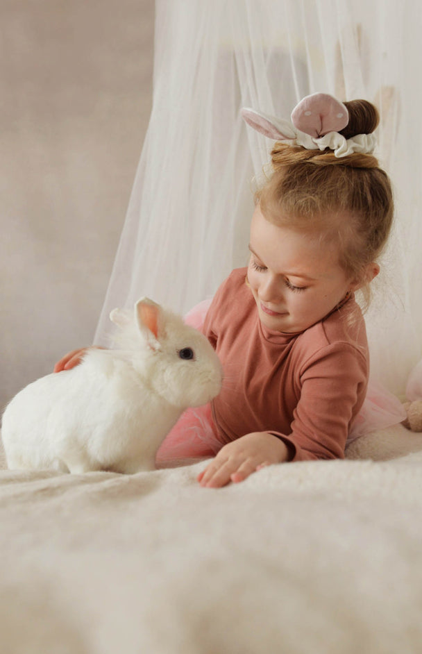Linen Scrunchie White Mouse
