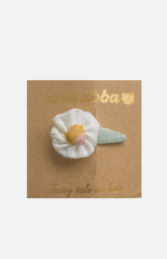 Daisy Linen Flower Hair Snap