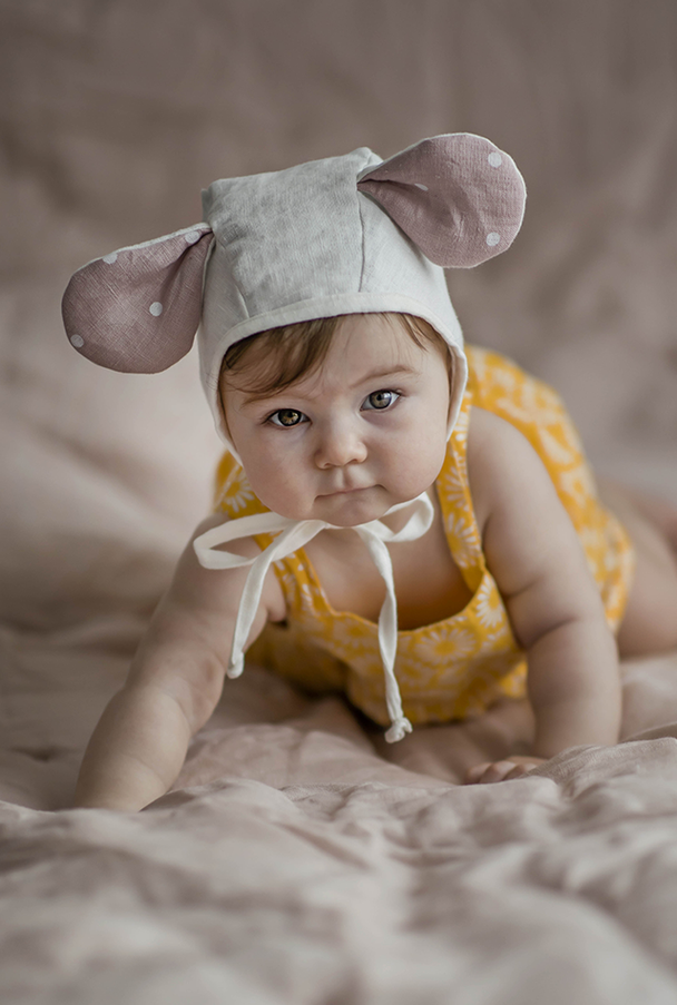 Linen Bonnet White Mouse